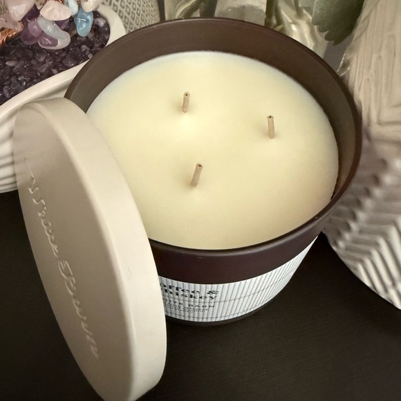 🆕☕️ WHITE BARN “COFFEE & WHISKEY” 3-WICK CANDLE. BRAND NEW. SOY WAX BLEND CANDLE - Picture 3 of 4